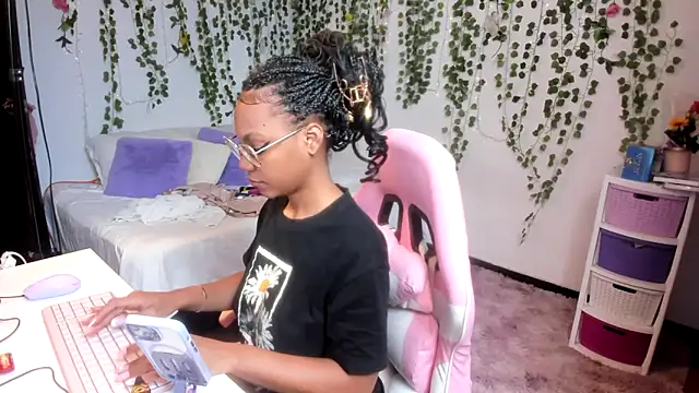 violeta milleer online show from March 2026 06:46:01 PM