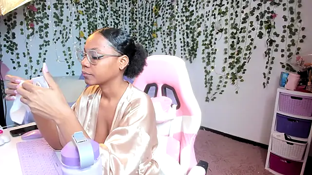 violeta milleer online show from September 2025 03:25:01 PM
