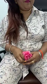 Snapshot of Preet_Kaur_69 chatting on March 2025 06:39:02 PM Preet Kaur 69 online show from March 2025 06:39:02 PM