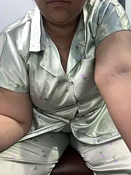 Snapshot of Preet_Kaur_69 chatting on March 2025 06:40:02 PM Preet Kaur 69 online show from March 2025 06:40:02 PM