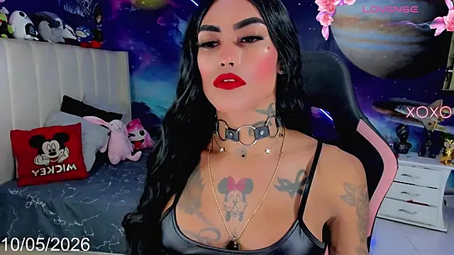 Snapshot of Nella_Dolls chatting on May 2026 08:07:02 AM Nella Dolls online show from May 2026 08:07:02 AM