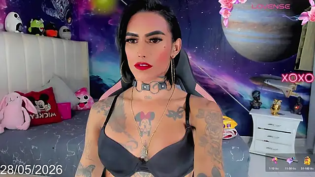 Snapshot of Nella_Dolls chatting on May 2026 10:48:01 PM Nella Dolls online show from May 2026 10:48:01 PM