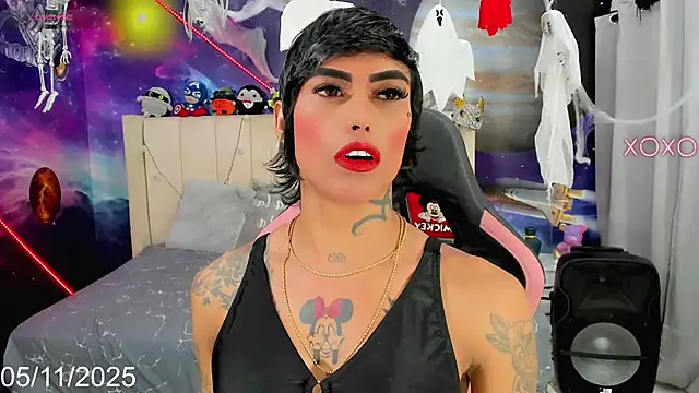 Nella Dolls online show from November 2025 04:54:01 PM