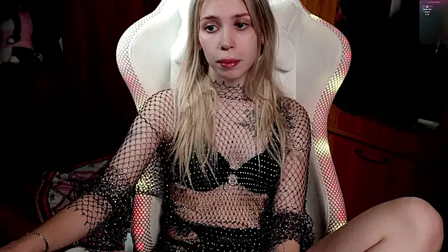 ho1yho1e online show from October 2025 07:03:02 PM