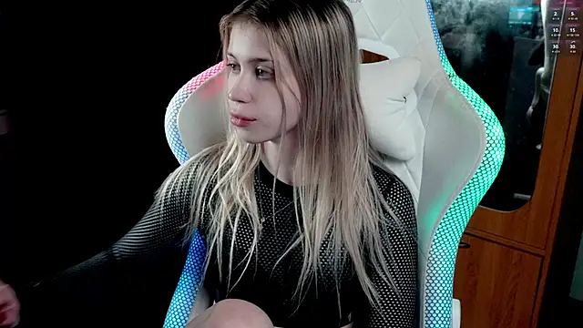 ho1yho1e online show from December 2025 07:12:01 PM