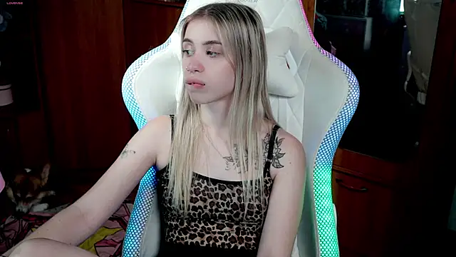 ho1yho1e online show from November 2025 06:47:02 PM