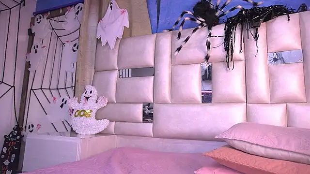 katy rioss online show from October 2025 12:06:02 PM