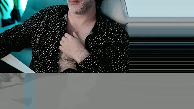 Snapshot of Sanders_White chatting on February 2025 03:34:02 AM Sanders White online show from February 2025 03:34:02 AM