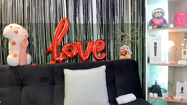 lilly sweett online show from February 2026 09:26:01 PM