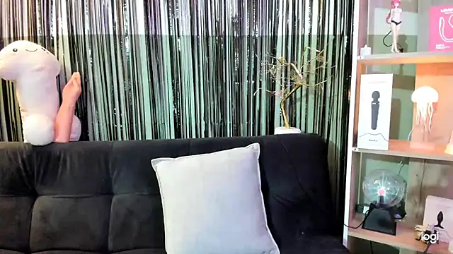 lilly sweett online show from March 2026 11:55:01 PM