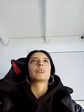 AneeSmith online show from March 2025 06:10:02 PM