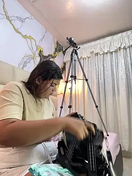 Lia sexx online show from March 2026 12:01:01 PM