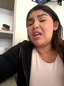 Snapshot of Lia_sexx chatting on November 2025 07:03:01 PM Lia sexx online show from November 2025 07:03:01 PM