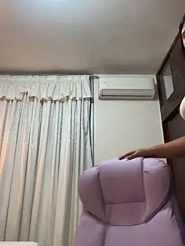 Snapshot of Lia_sexx chatting on May 2026 07:06:02 PM Lia sexx online show from May 2026 07:06:02 PM