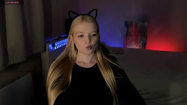 Ssweet annie online show from April 2026 06:01:02 PM