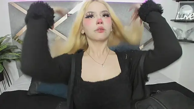 Snapshot of Keidy_rose chatting on October 2025 07:04:01 PM Keidy rose online show from October 2025 07:04:01 PM