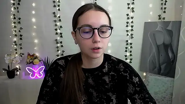 Snapshot of SweetPrincess_ chatting on March 2025 06:38:02 AM SweetPrincess online show from March 2025 06:38:02 AM