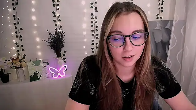 Snapshot of SweetPrincess_ chatting on September 2025 09:05:02 AM SweetPrincess online show from September 2025 09:05:02 AM