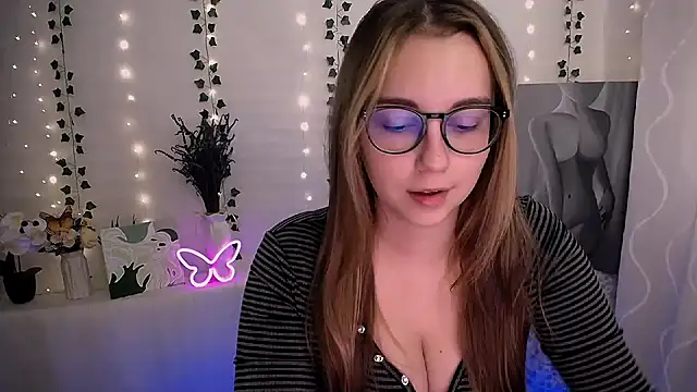 Snapshot of SweetPrincess_ chatting on September 2025 05:47:01 AM SweetPrincess online show from September 2025 05:47:01 AM