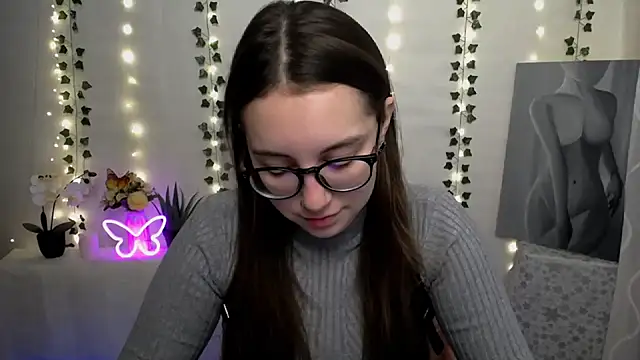 Snapshot of SweetPrincess_ chatting on March 2025 06:42:01 AM SweetPrincess online show from March 2025 06:42:01 AM
