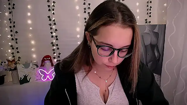Snapshot of SweetPrincess_ chatting on October 2025 05:41:01 AM SweetPrincess online show from October 2025 05:41:01 AM