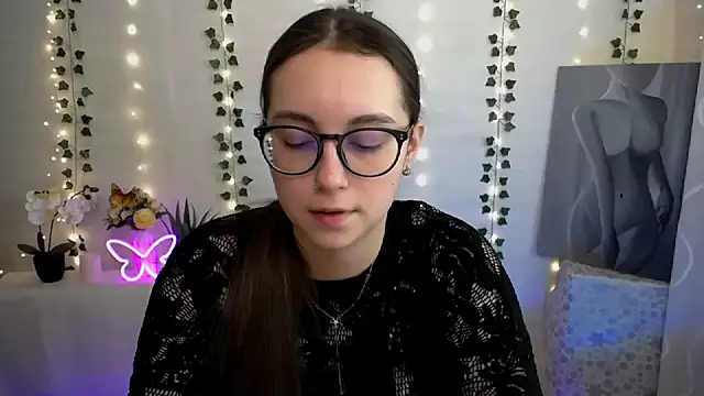 Snapshot of SweetPrincess_ chatting on March 2025 10:28:02 AM SweetPrincess online show from March 2025 10:28:02 AM