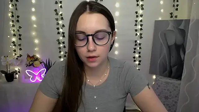 Snapshot of SweetPrincess_ chatting on February 2025 01:43:01 PM SweetPrincess online show from February 2025 01:43:01 PM