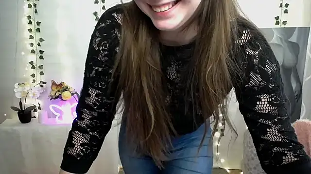Snapshot of SweetPrincess_ chatting on March 2025 10:28:02 AM SweetPrincess online show from March 2025 10:28:02 AM