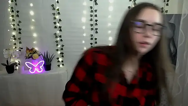 Snapshot of SweetPrincess_ chatting on March 2025 09:57:01 AM SweetPrincess online show from March 2025 09:57:01 AM