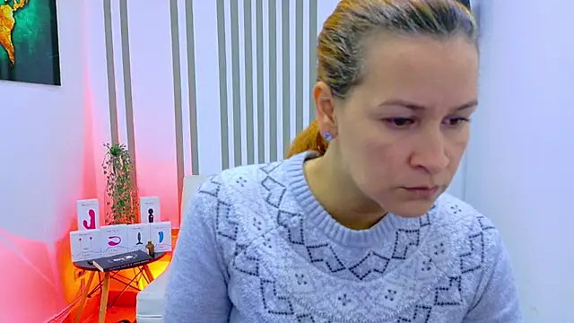 Britney taylor  online show from December 2025 05:23:02 PM