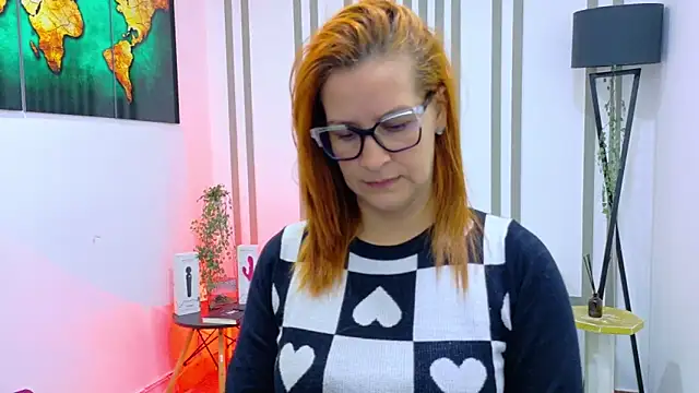 Britney taylor  online show from October 2025 12:09:01 AM