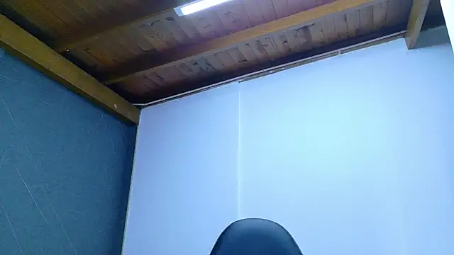 Britney taylor  online show from February 2026 07:05:01 PM