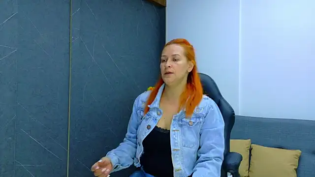 Britney taylor  online show from January 2026 07:09:01 PM