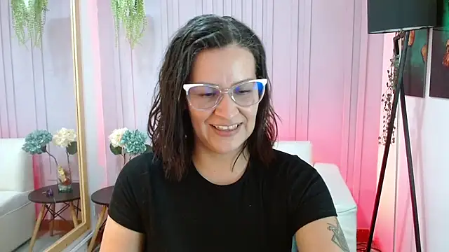 Snapshot of Britney_taylor_ chatting on February 2025 10:01:01 PM Britney taylor online show from February 2025 10:01:01 PM
