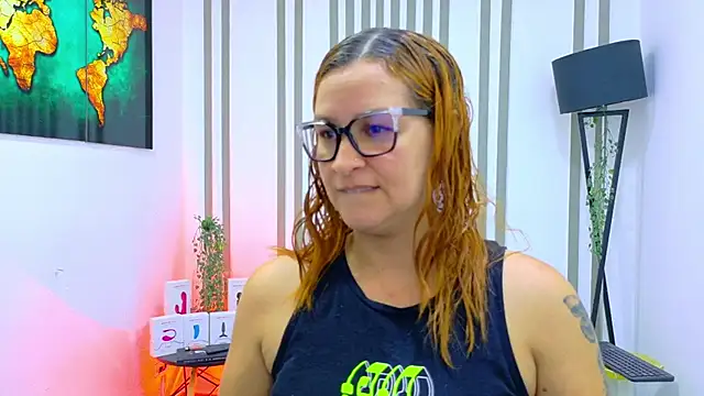 Britney taylor  online show from November 2025 09:59:02 PM