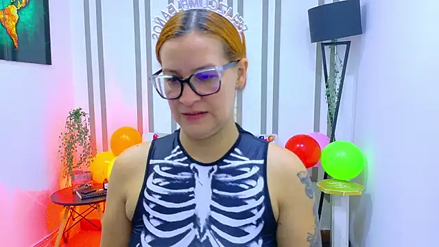 Britney taylor  online show from November 2025 08:58:02 PM