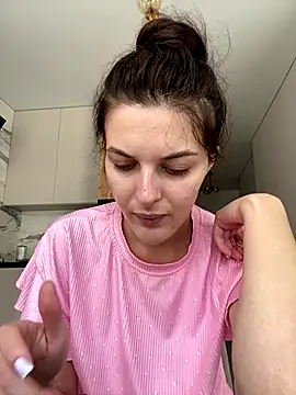 Snapshot of little_belucci chatting on September 2025 11:10:02 AM little belucci online show from September 2025 11:10:02 AM