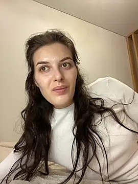 Snapshot of little_belucci chatting on November 2025 04:10:01 PM little belucci online show from November 2025 04:10:01 PM