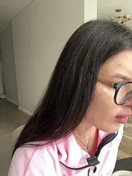 Snapshot of little_belucci chatting on June 2026 10:59:01 AM little belucci online show from June 2026 10:59:01 AM