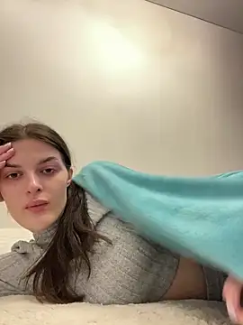 Snapshot of little_belucci chatting on October 2025 01:58:02 PM little belucci online show from October 2025 01:58:02 PM