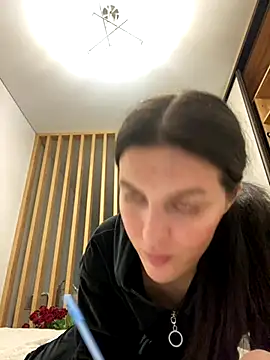 Snapshot of little_belucci chatting on October 2025 03:33:02 PM little belucci online show from October 2025 03:33:02 PM