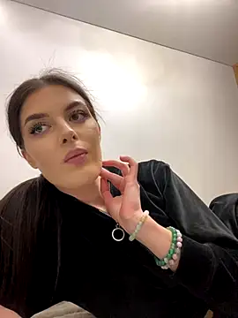 Snapshot of little_belucci chatting on November 2025 02:55:02 PM little belucci online show from November 2025 02:55:02 PM