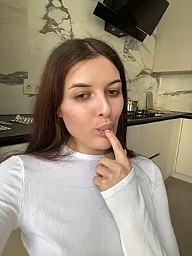 Snapshot of little_belucci chatting on March 2025 12:25:01 PM little belucci online show from March 2025 12:25:01 PM