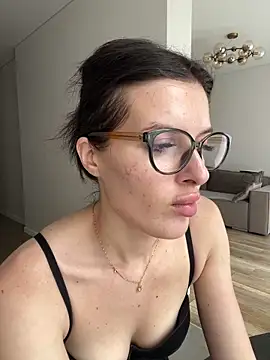 Snapshot of little_belucci chatting on June 2026 12:17:02 PM little belucci online show from June 2026 12:17:02 PM