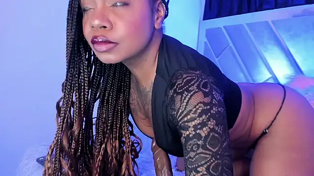 tarawilsonn online show from December 2024 11:52:01 PM