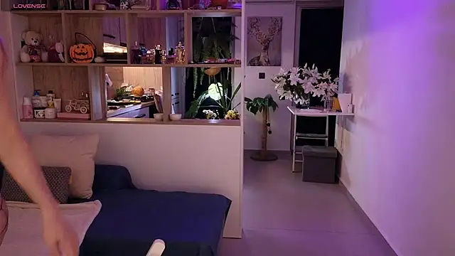  alleyesonme  online show from October 2025 04:14:01 PM