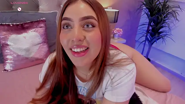 MaddyyLennon online show from February 2025 02:37:01 PM