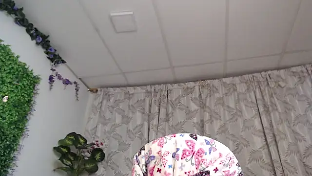 valquiria sirgun online show from December 2025 10:03:02 AM