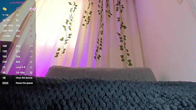 Snapshot of ADELINA_CONTE chatting on November 2025 01:54:02 PM ADELINA CONTE online show from November 2025 01:54:02 PM