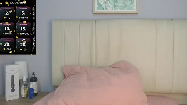Snapshot of amy_le01 chatting on July 2026 01:56:02 PM amy le01 online show from July 2026 01:56:02 PM